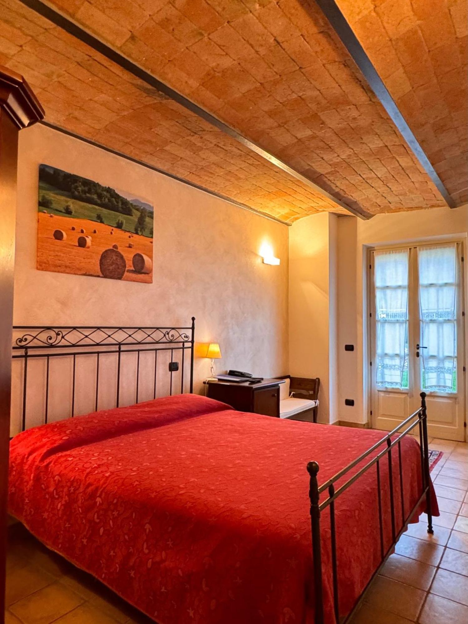 Agriturismo Podere La Piazza Costigliole d'Asti Exterior foto